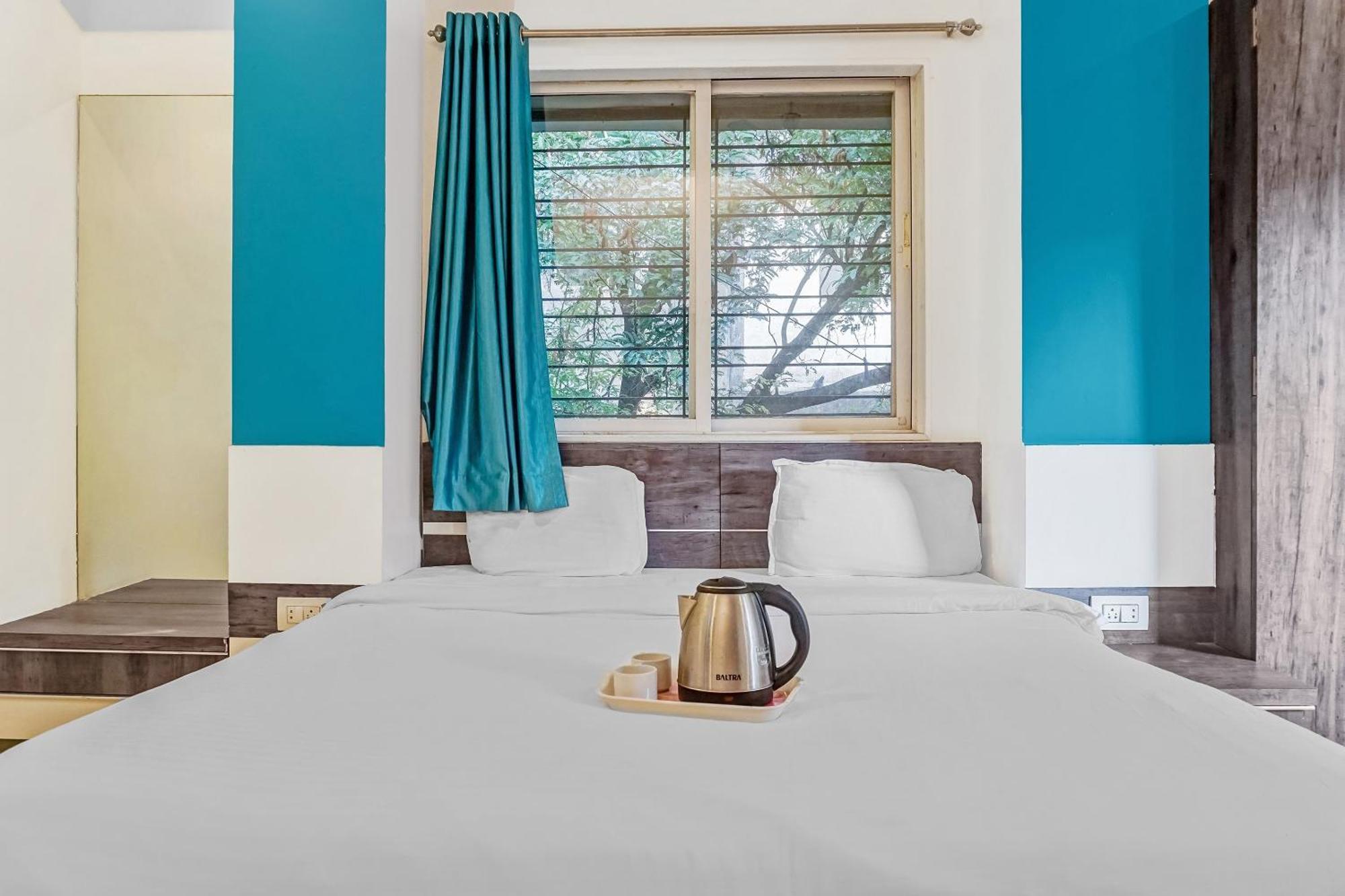 Super Townhouse The Upper Room Near Pune Airport Lohogaon Kültér fotó