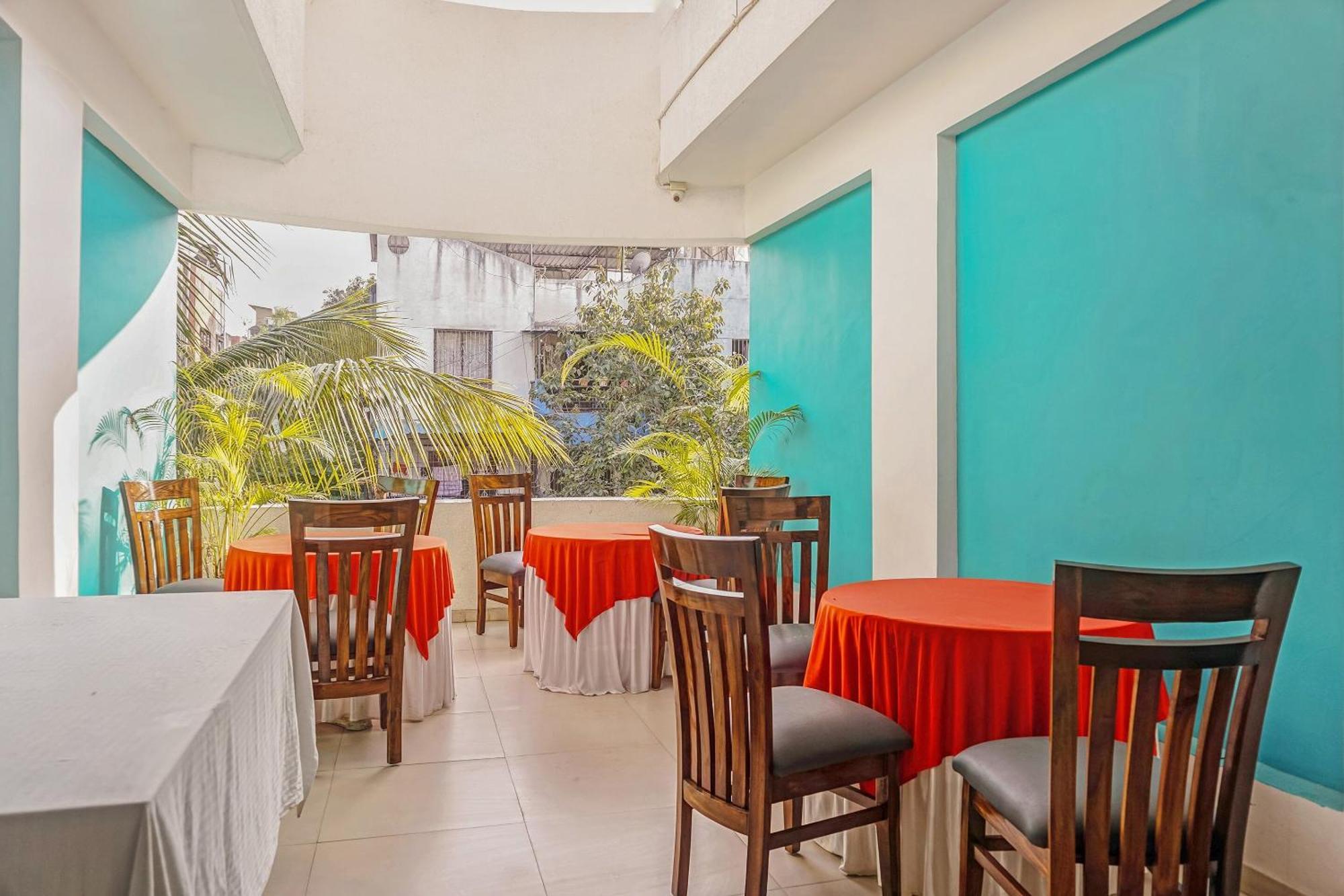 Super Townhouse The Upper Room Near Pune Airport Lohogaon Kültér fotó