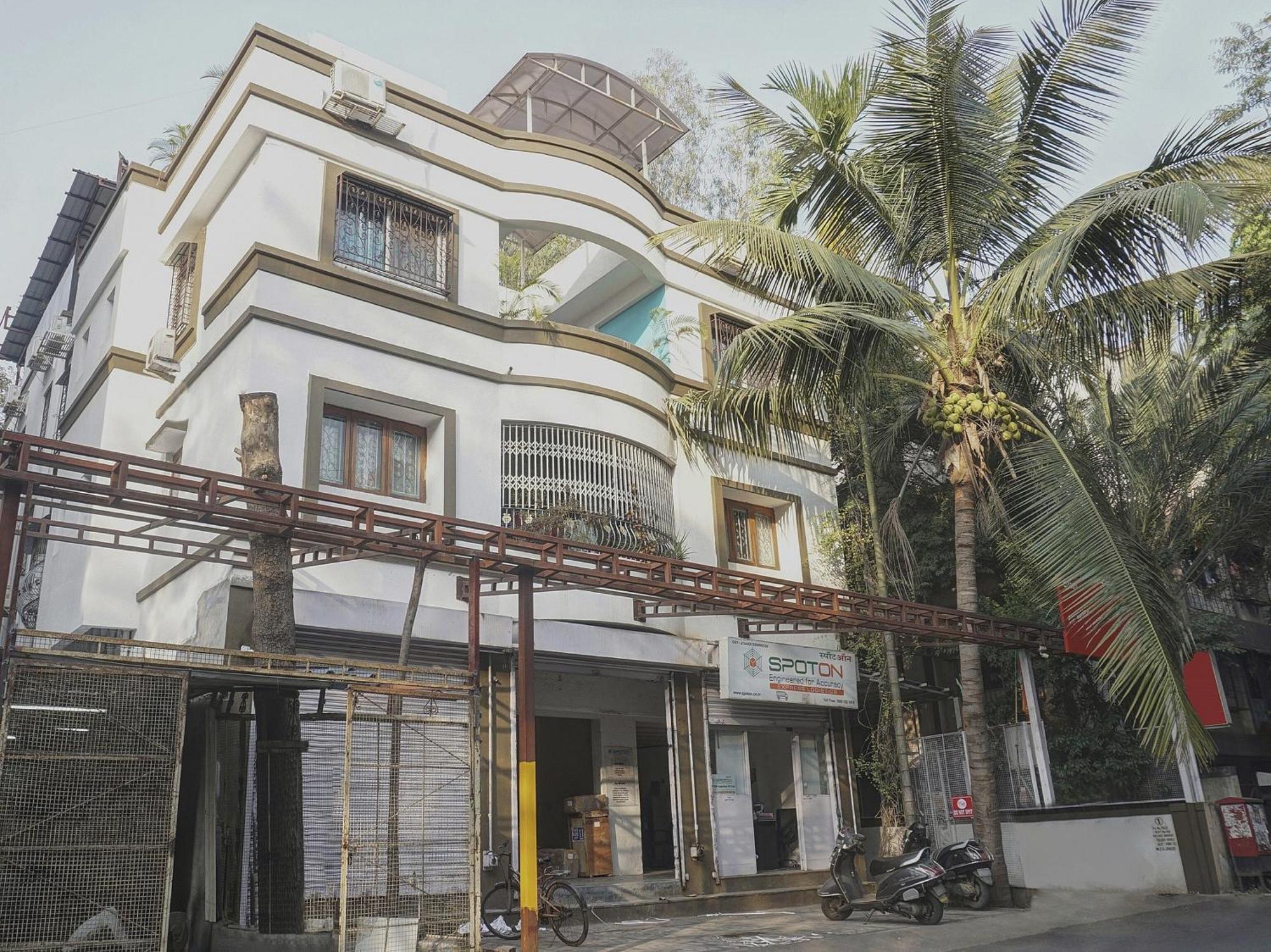 Super Townhouse The Upper Room Near Pune Airport Lohogaon Kültér fotó