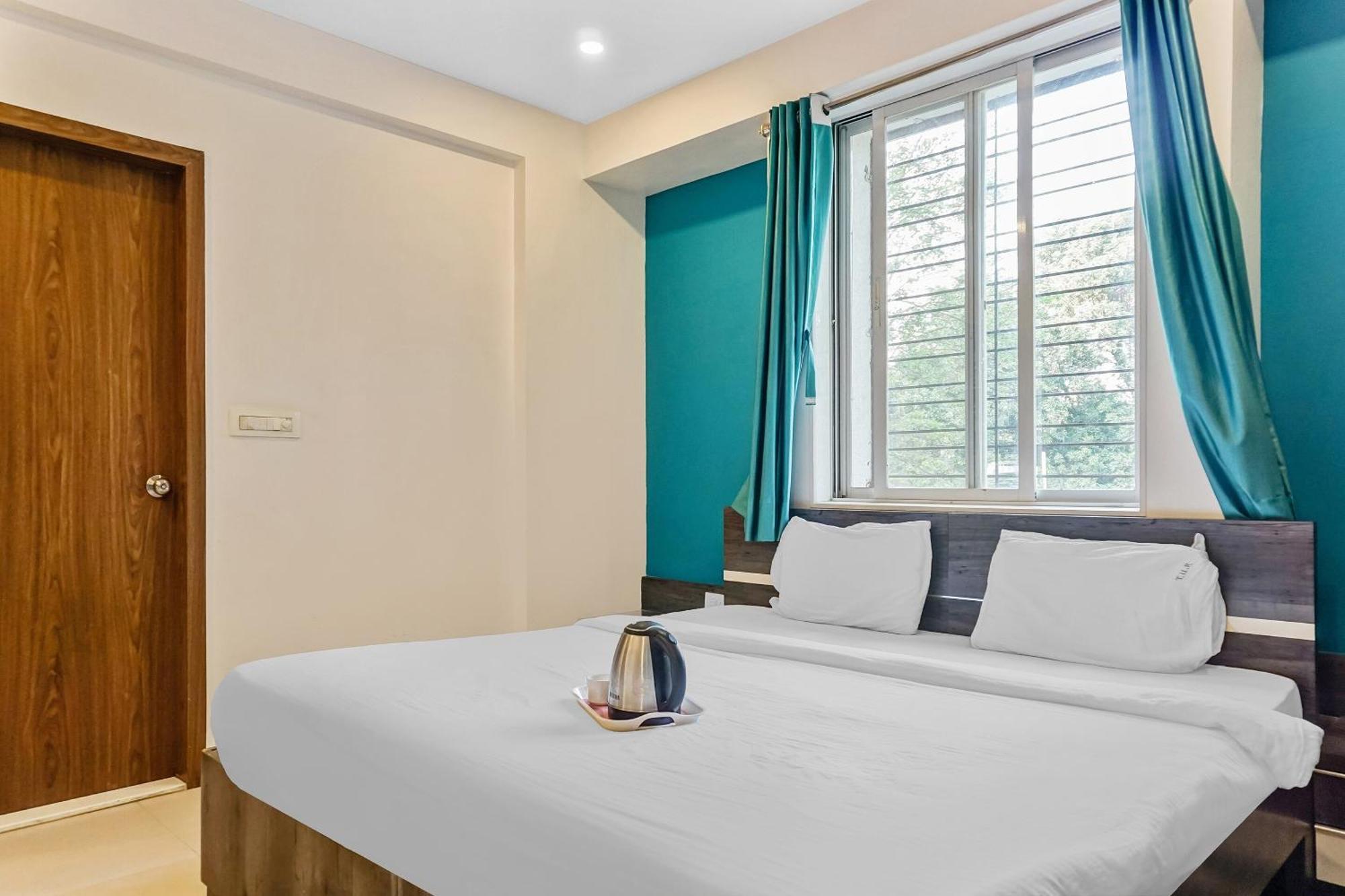 Super Townhouse The Upper Room Near Pune Airport Lohogaon Kültér fotó