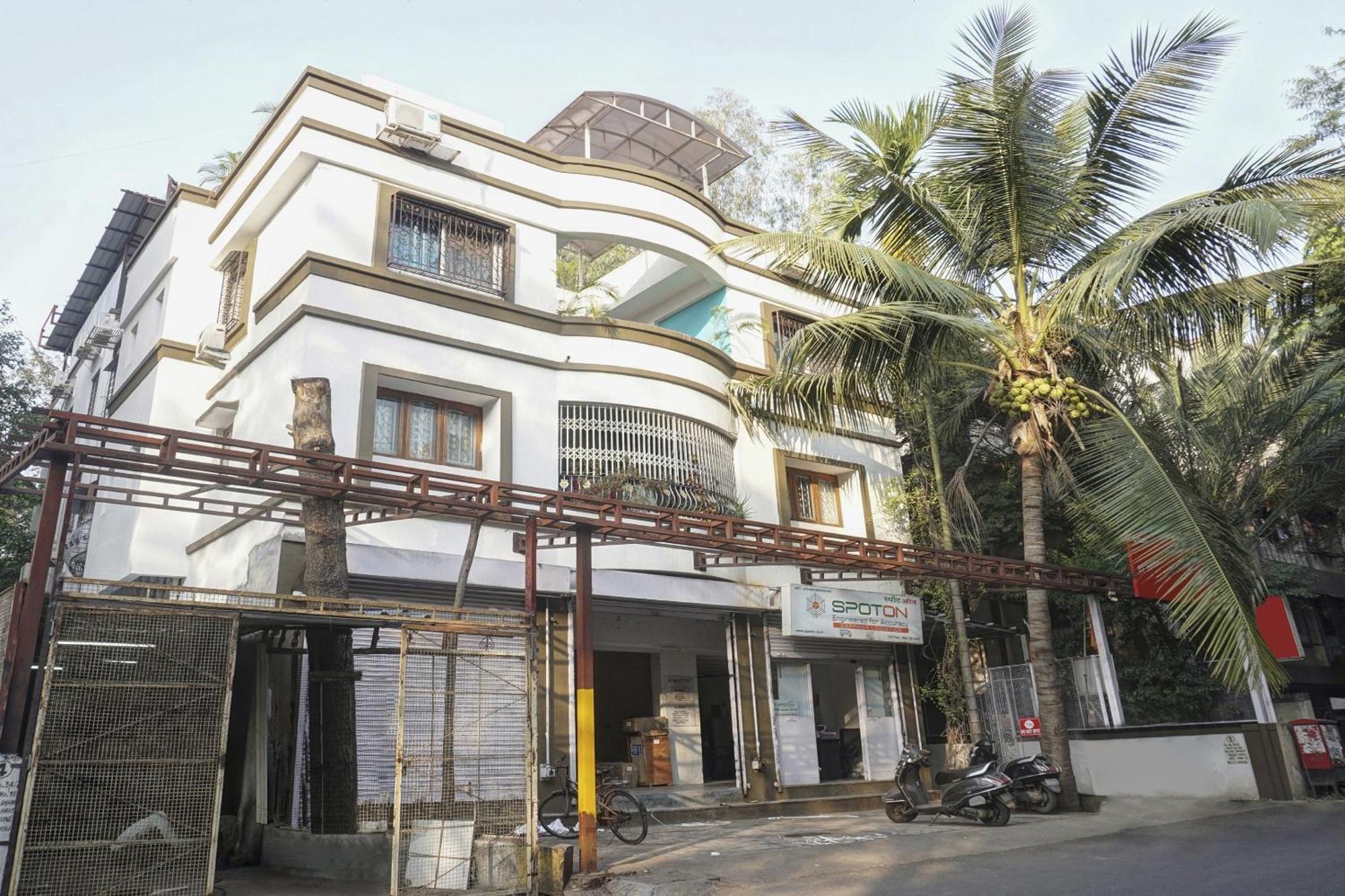 Super Townhouse The Upper Room Near Pune Airport Lohogaon Kültér fotó